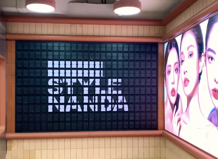 Custom Split Flap Display at 3CE STYLENANDA flagship store in Shanghai