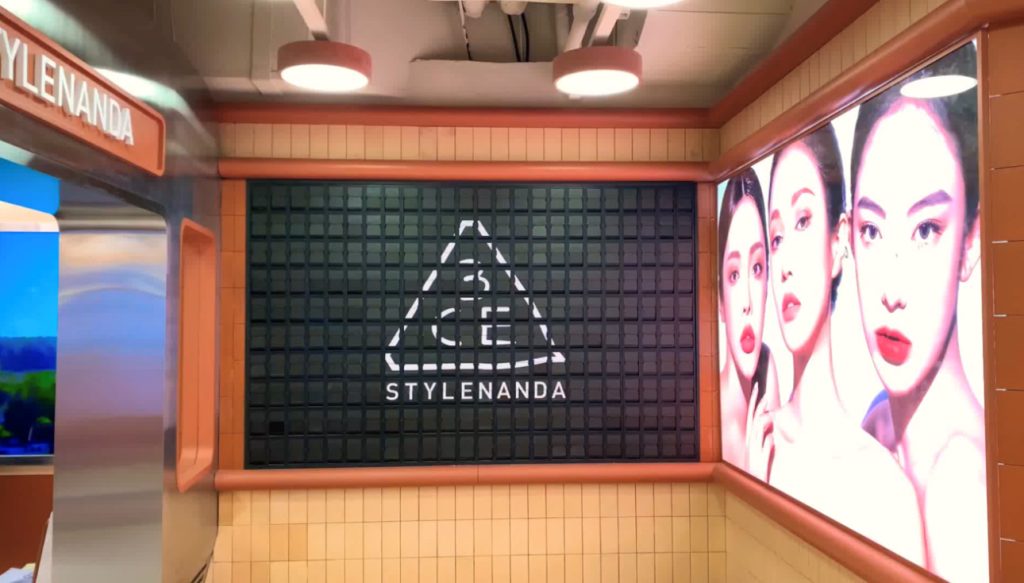 Custom split flap display for 3CE STYLENANDA flagship store in Shanghai