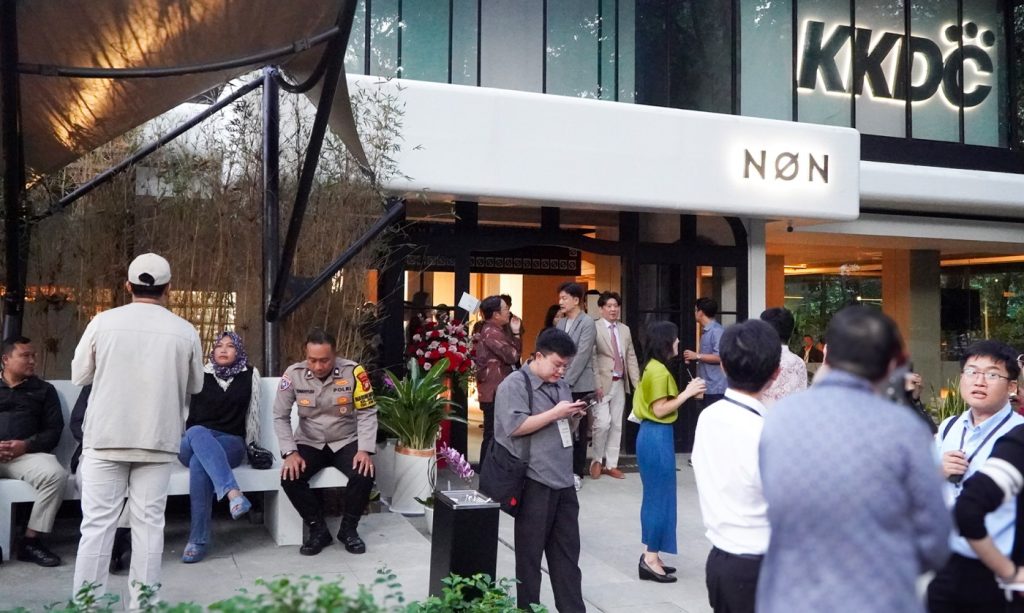 Exterior view of the Indonesian café project location