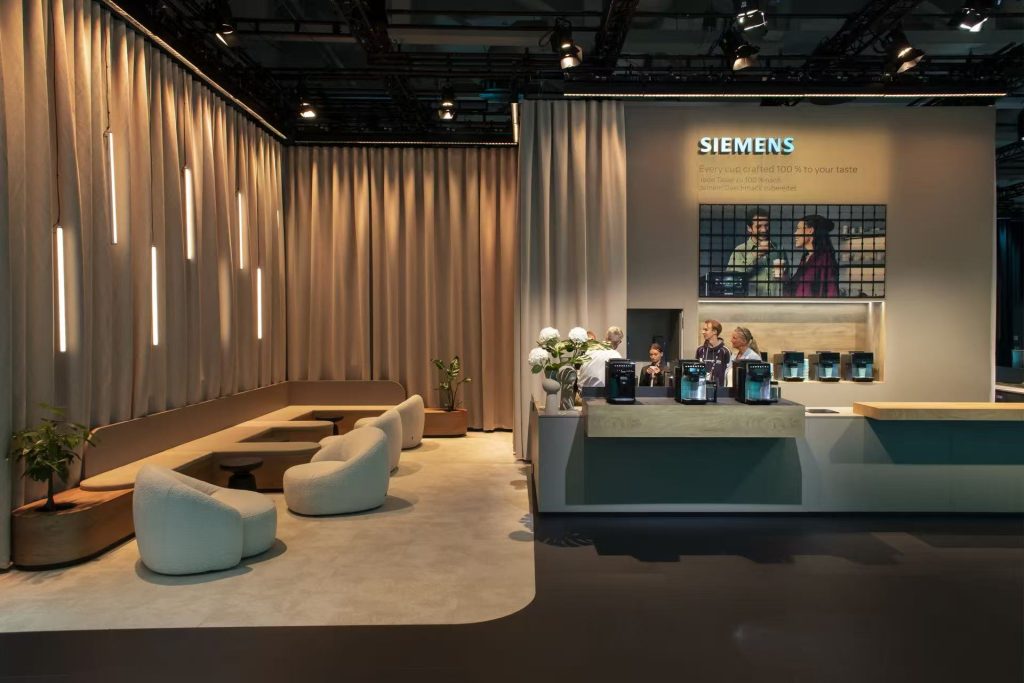 Siemens Picture Flap Display in use at the IFA 2026 exhibition booth in Berlin